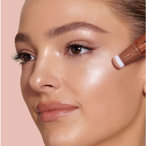 Charlotte Tilbury Beauty Highlighter Wand – Iluminador Líquido en Barra